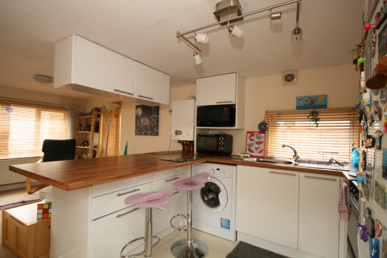 1 Bed Single Unit Mobile / Park Homes For Sale - Secondary Image