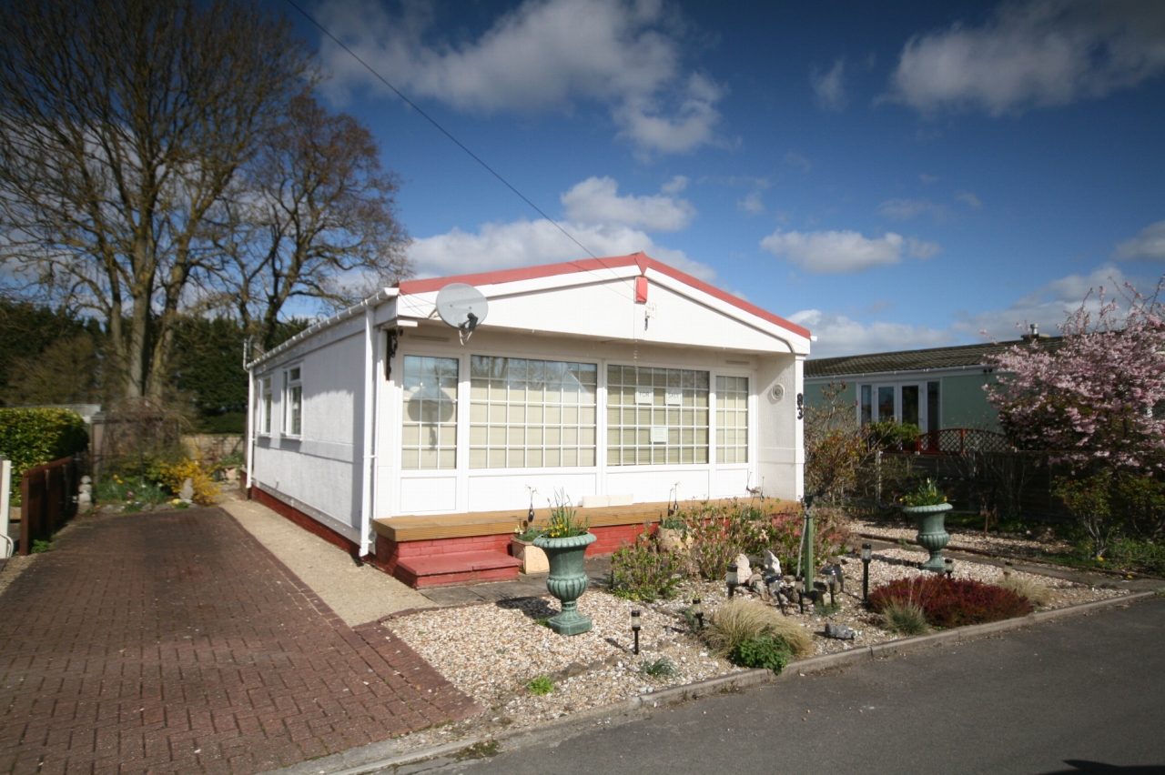 2 Bed Duplex Unit Mobile / Park Homes For Sale - Main Image
