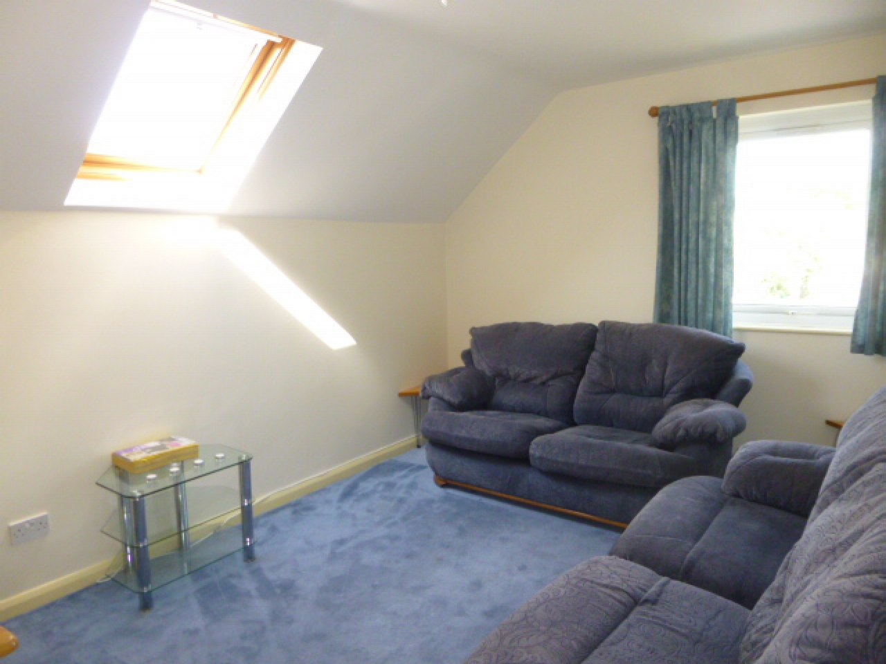 1 Bed Second Floor Apartment To Rent - Secondary Image