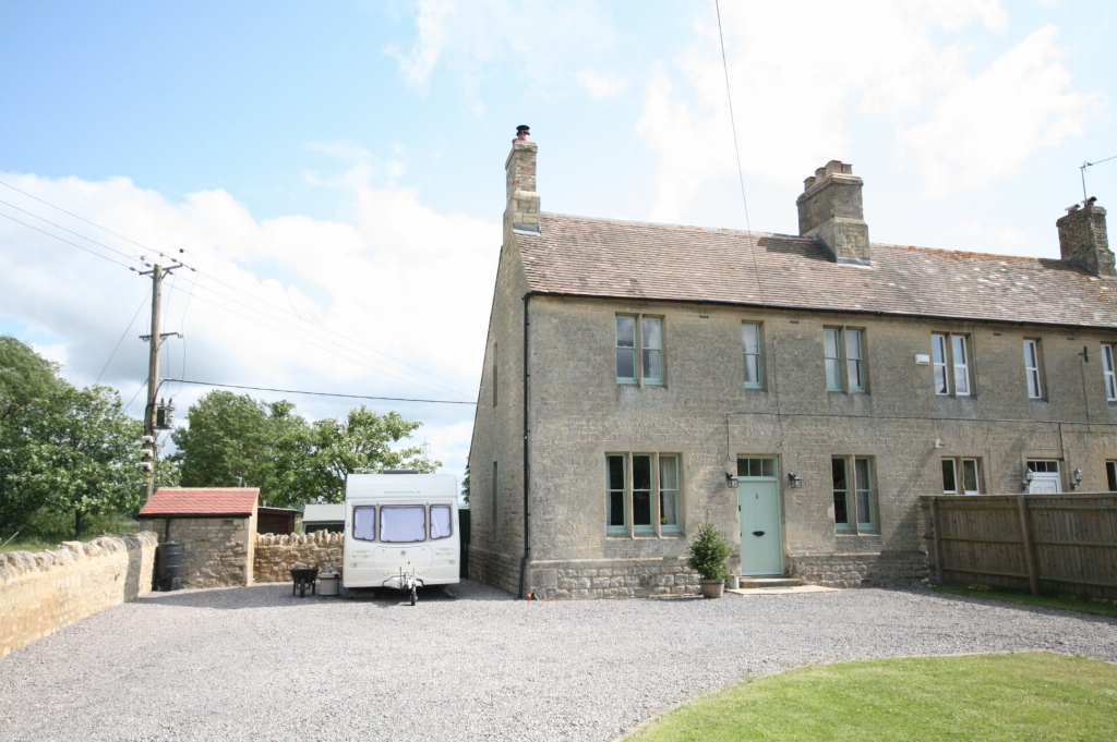 3 Bed Semi Detached Cottage To Rent - Main Image