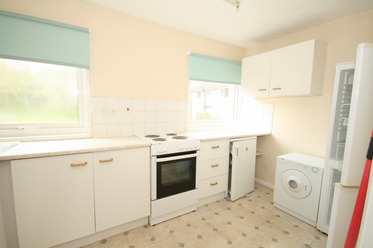 2 Bed First Floor Apartment To Rent - Secondary Image