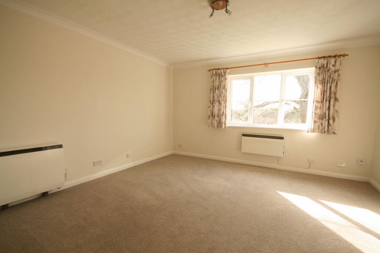 1 Bed First Floor Apartment To Rent - Secondary Image