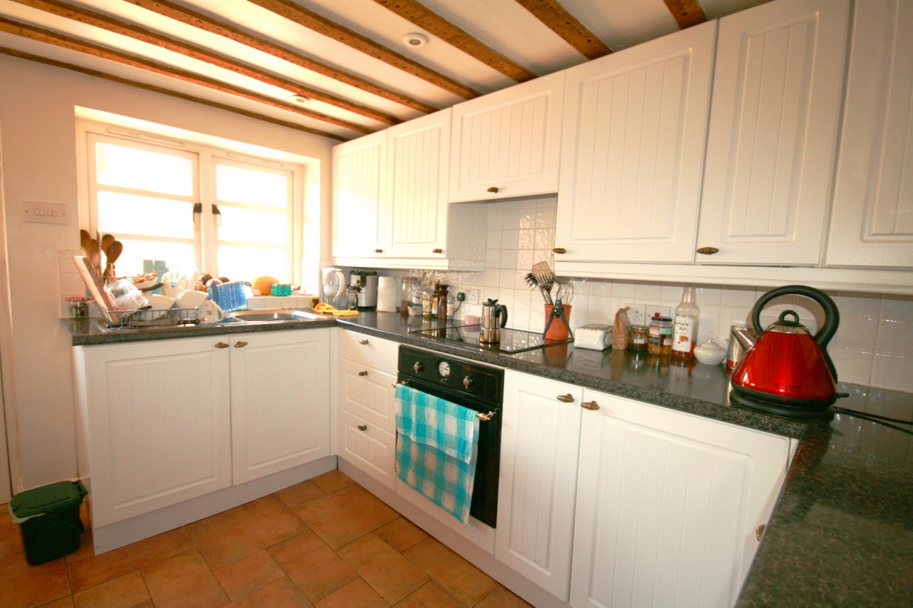 3 Bed Semi Detached Cottage To Rent - Secondary Image