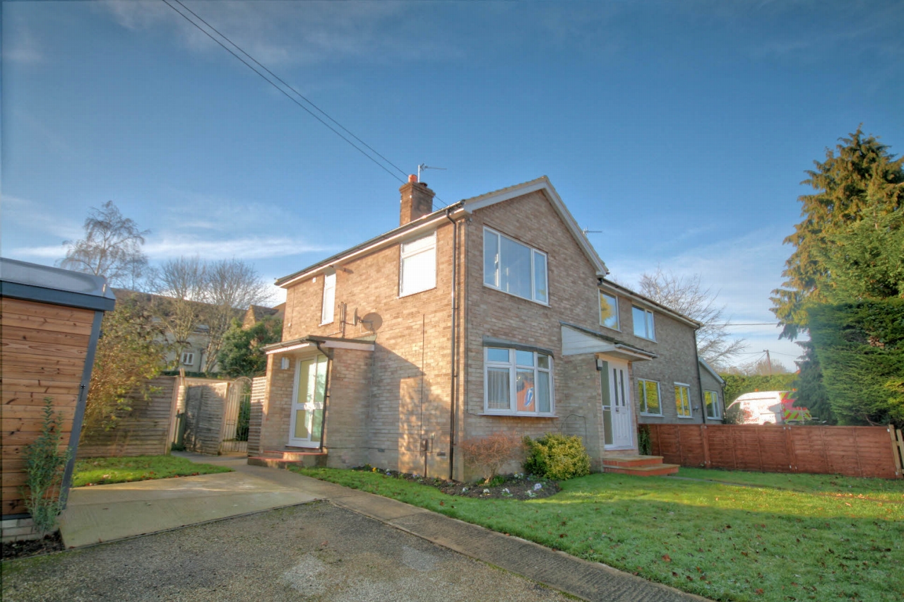 2 Bed First Floor Apartment To Rent - Main Image
