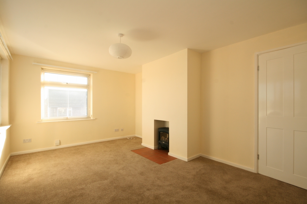 2 Bed First Floor Apartment To Rent - Secondary Image