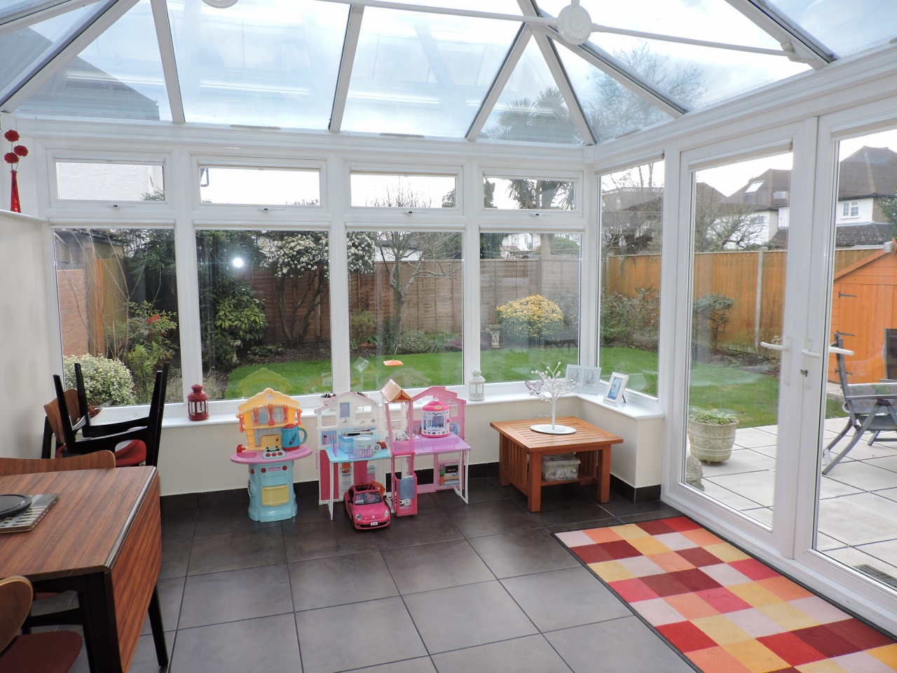 4 bedroom detached house Sale Agreed in New Malden - photograph 6