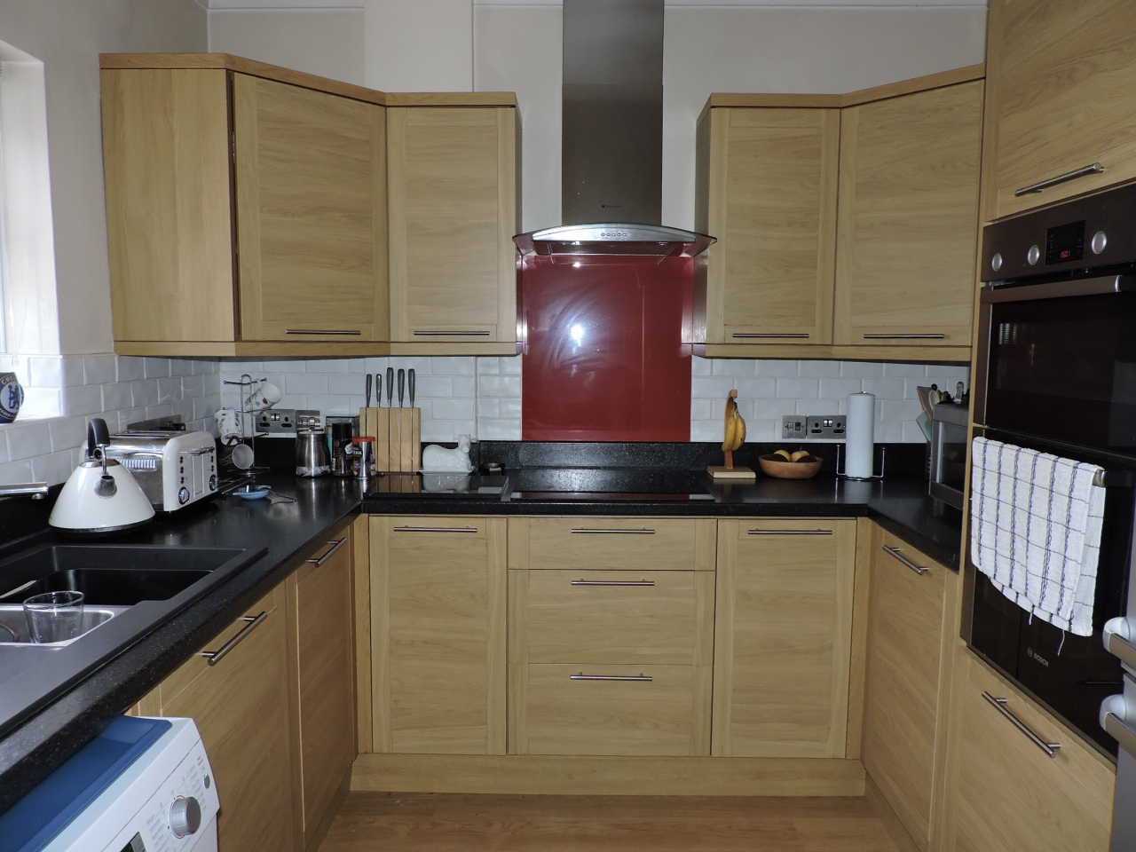 4 bedroom detached house Sale Agreed in New Malden - photograph 7