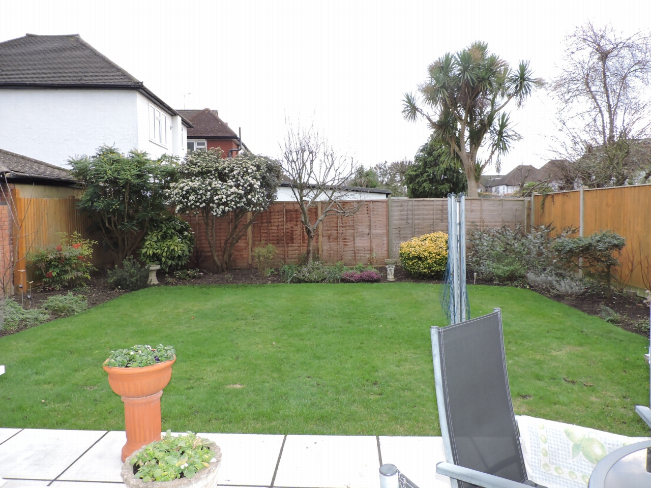 4 bedroom detached house Sale Agreed in New Malden - photograph 13