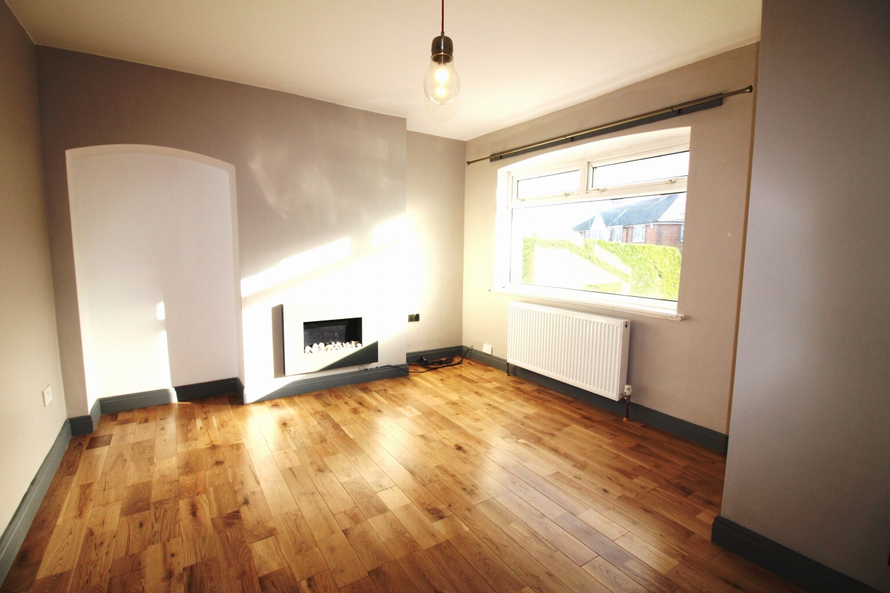 2 bedroom mid terraced house SSTC in Birmingham - photograph 2.