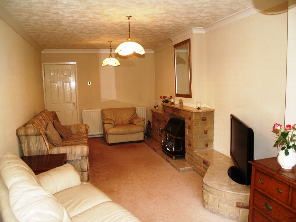 3 bedroom semi detached house SSTC in Birmingham - photograph 6.