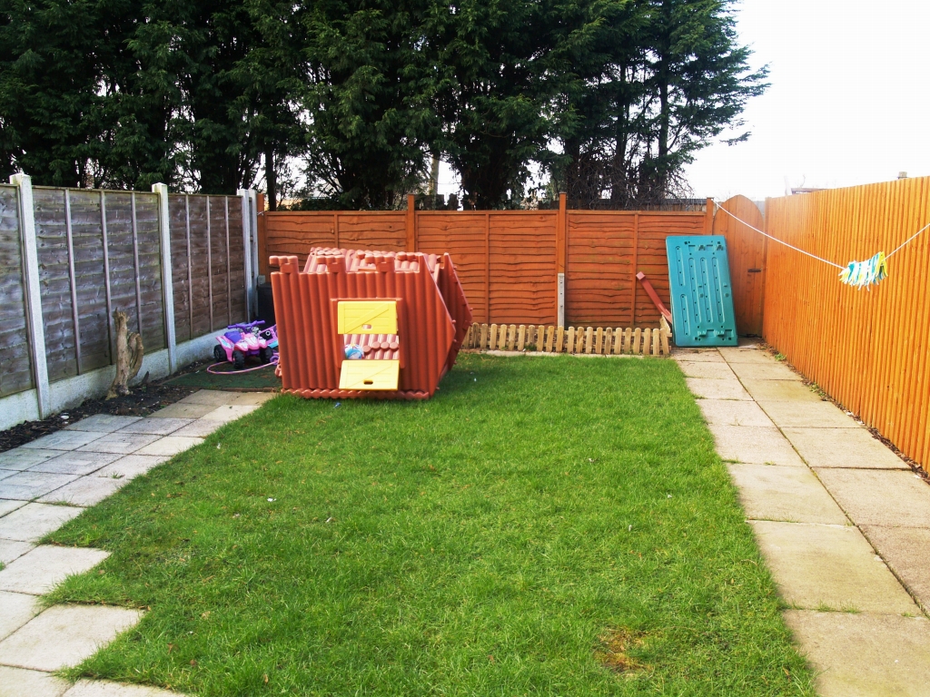 3 bedroom mid terraced house Application Made in Birmingham - photograph 4.