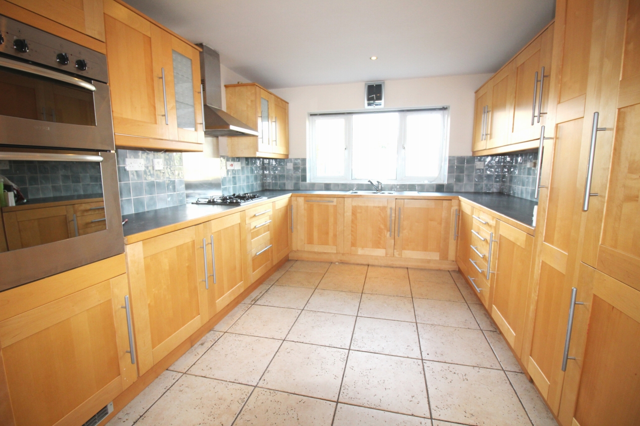 3 bedroom semi detached house Application Made in Birmingham - photograph 4.