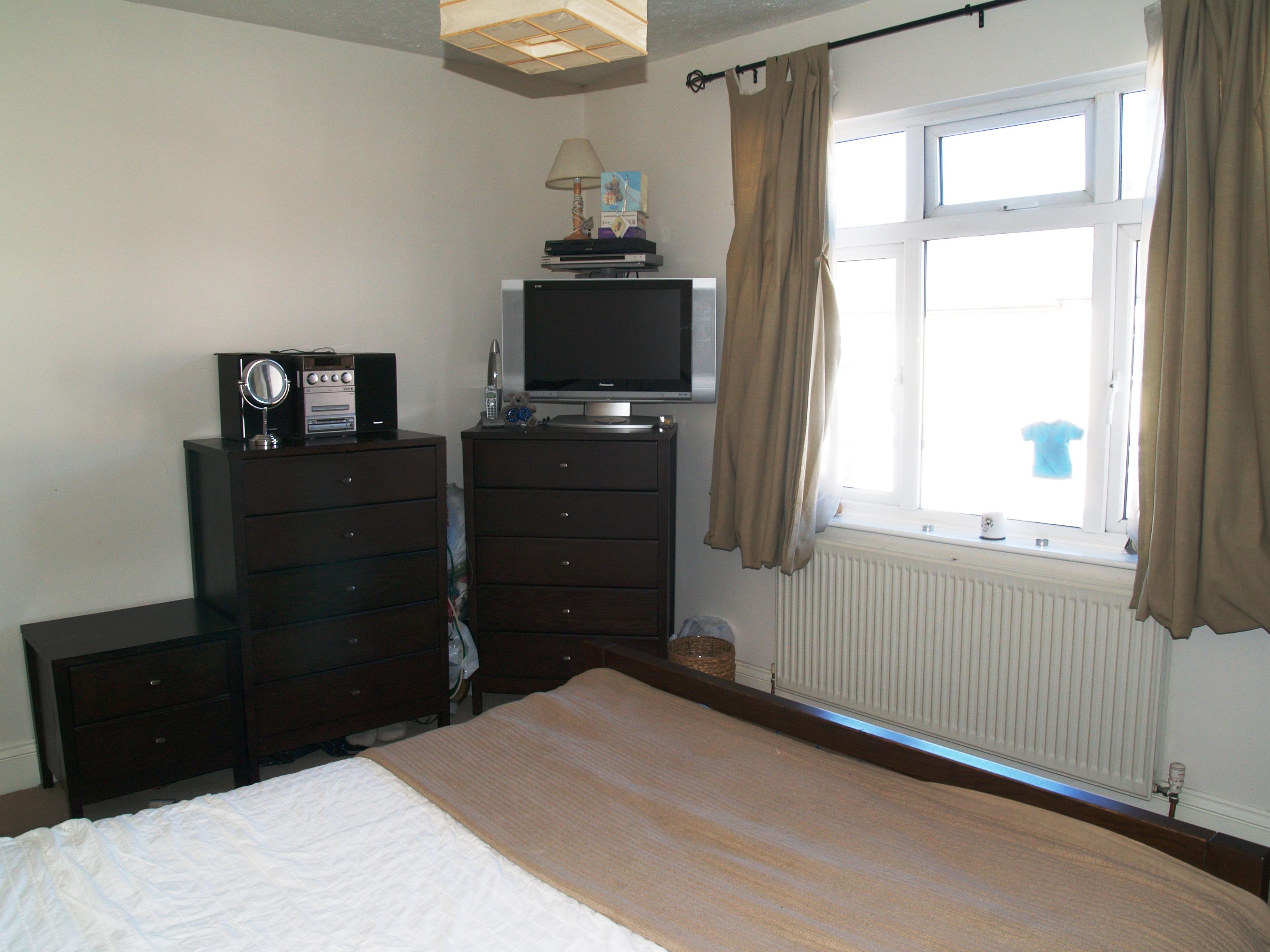 2 bedroom mid terraced house SSTC in Birmingham - photograph 4.