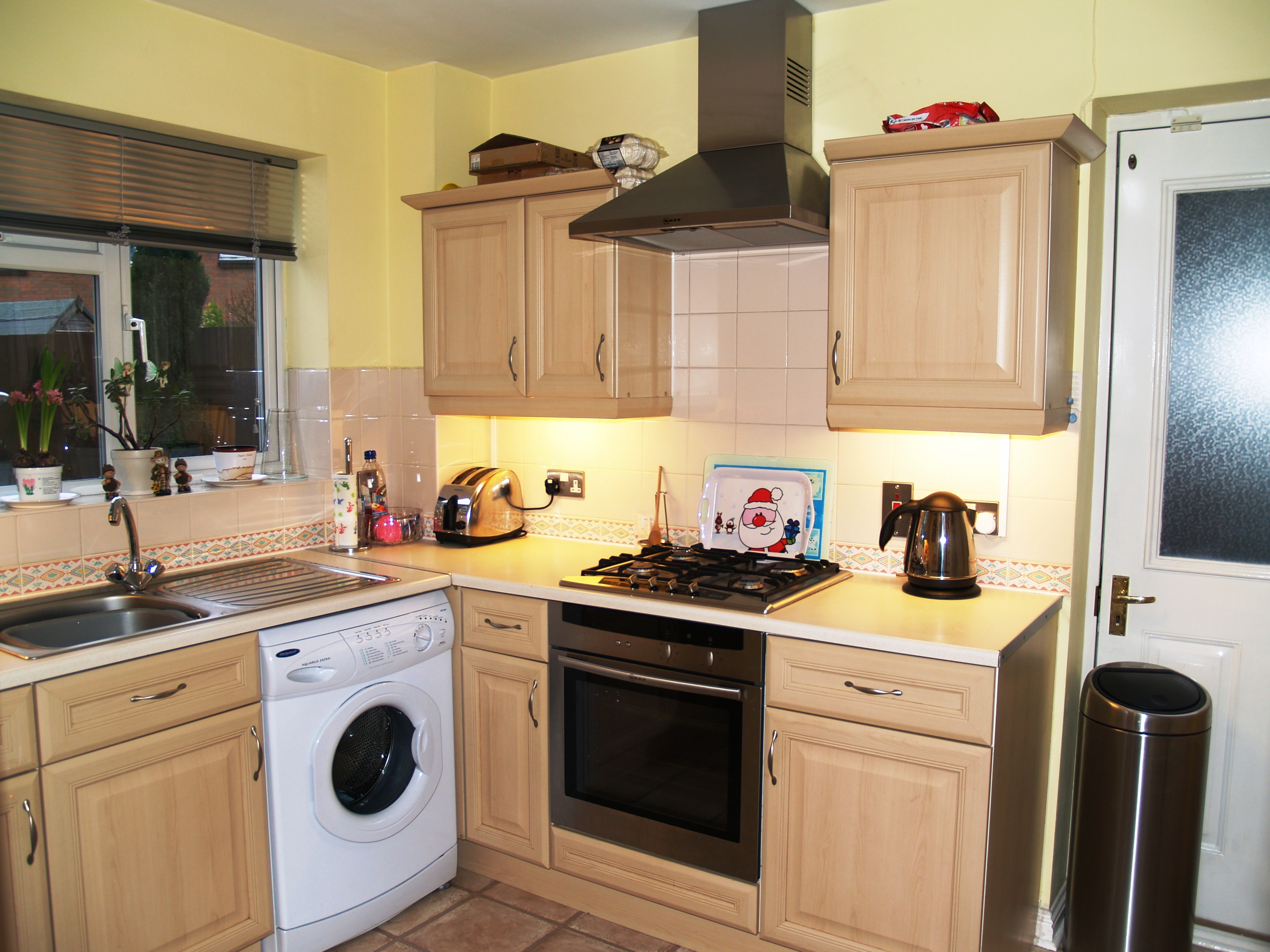 3 bedroom semi detached house SSTC in Birmingham - photograph 4.