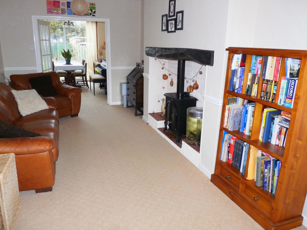 3 bedroom semi detached house SSTC in Solihull - photograph 4.