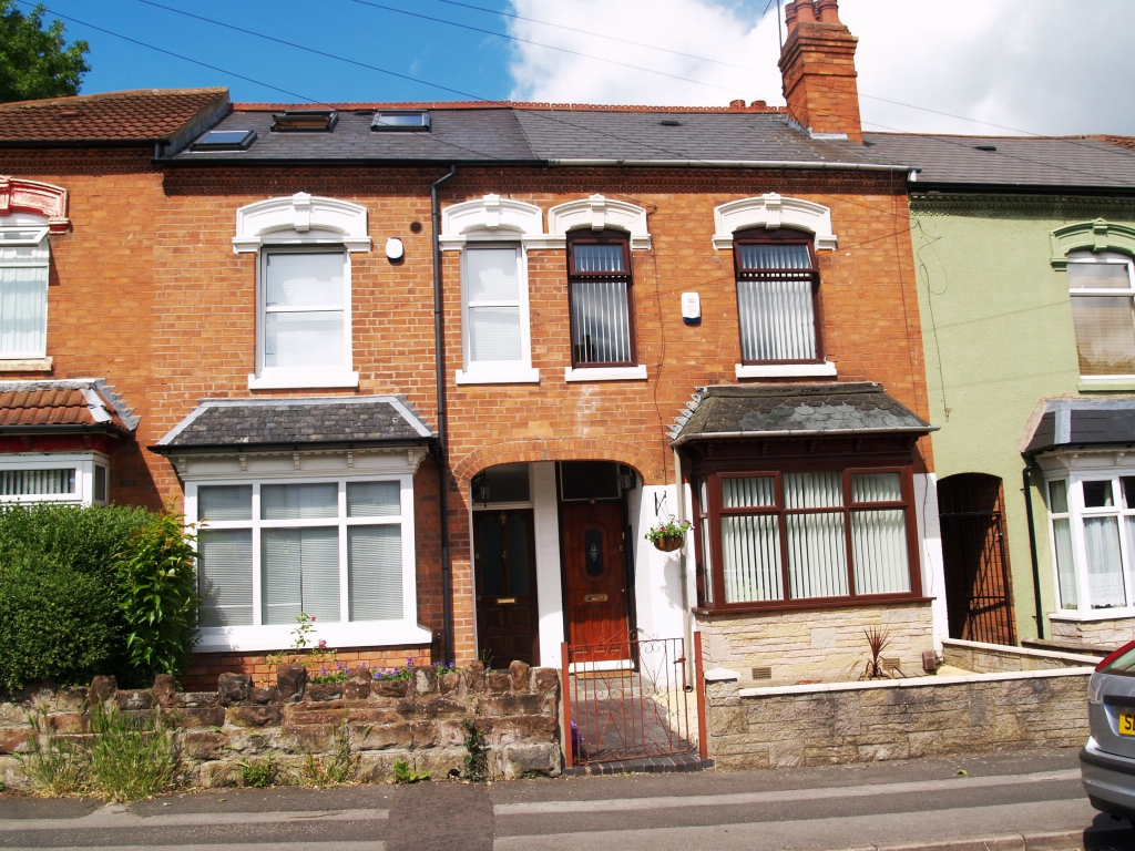 3 bedroom mid terraced house Application Made in Birmingham - photograph 1.