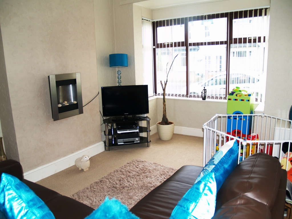 3 bedroom mid terraced house Application Made in Birmingham - photograph 6.