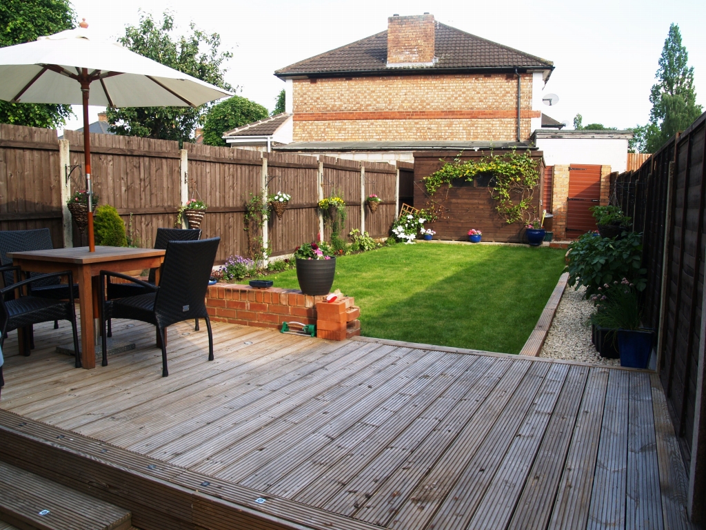 4 bedroom mid terraced house Application Made in Birmingham - photograph 5.