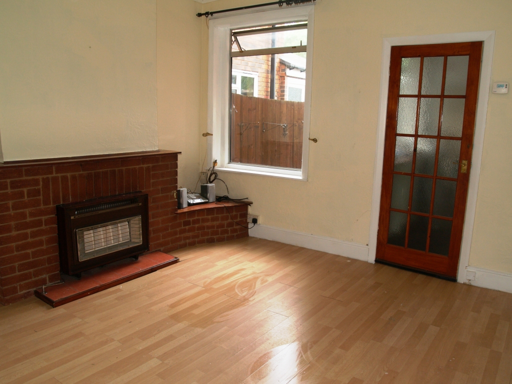 3 bedroom mid terraced house Application Made in Birmingham - photograph 3.