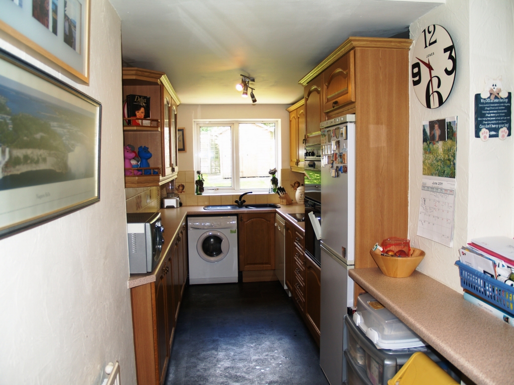 3 bedroom end terraced house SSTC in Birmingham - photograph 3.