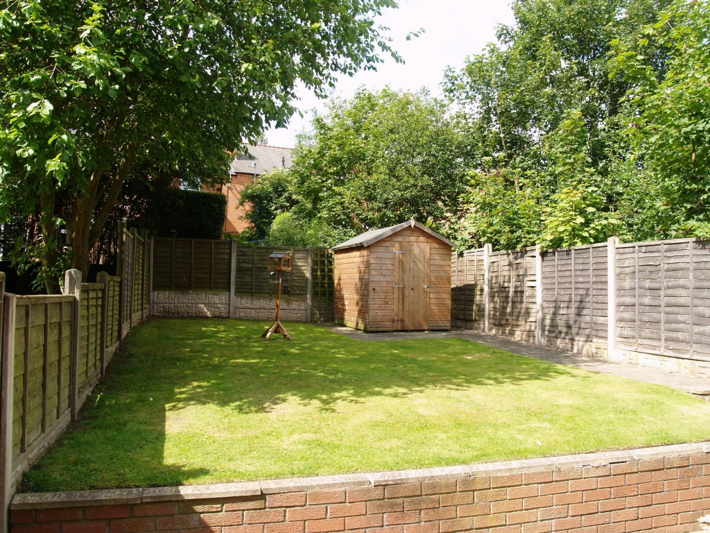 3 bedroom end terraced house SSTC in Birmingham - photograph 4.