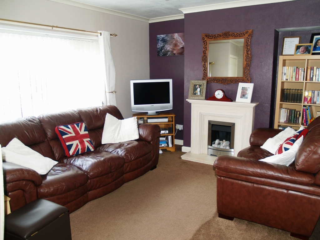 3 bedroom end terraced house SSTC in Birmingham - photograph 2.