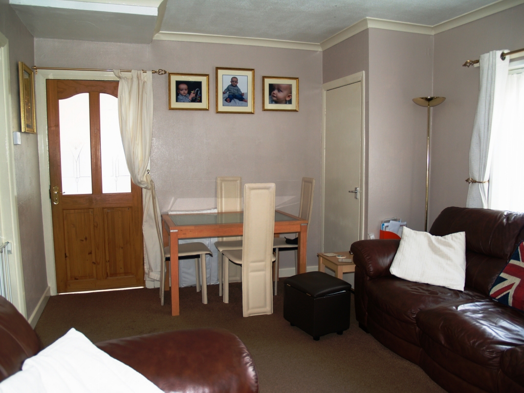 3 bedroom end terraced house SSTC in Birmingham - photograph 5.