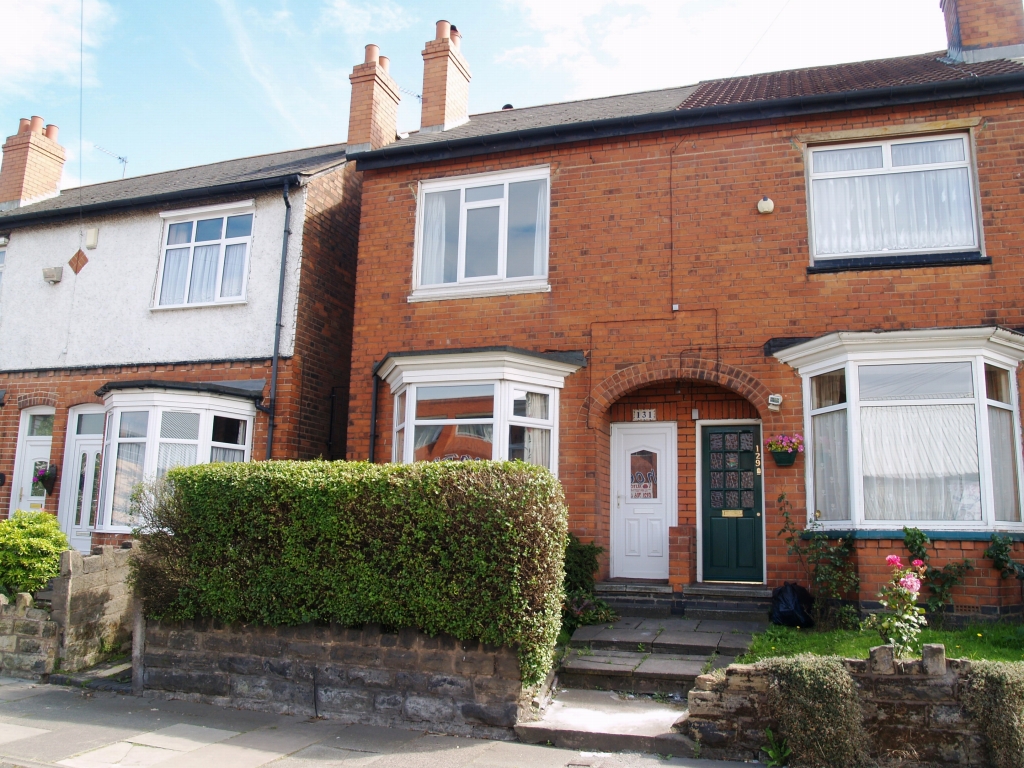 2 bedroom mid terraced house SSTC in Birmingham - photograph 1.