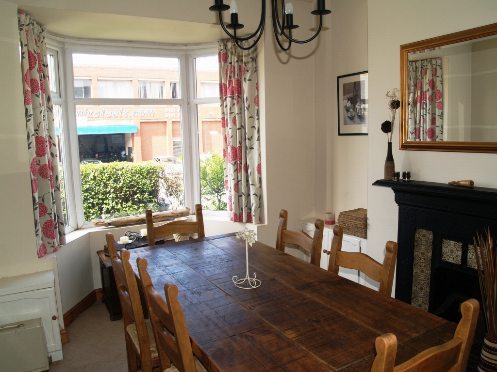 2 bedroom mid terraced house SSTC in Birmingham - photograph 2.