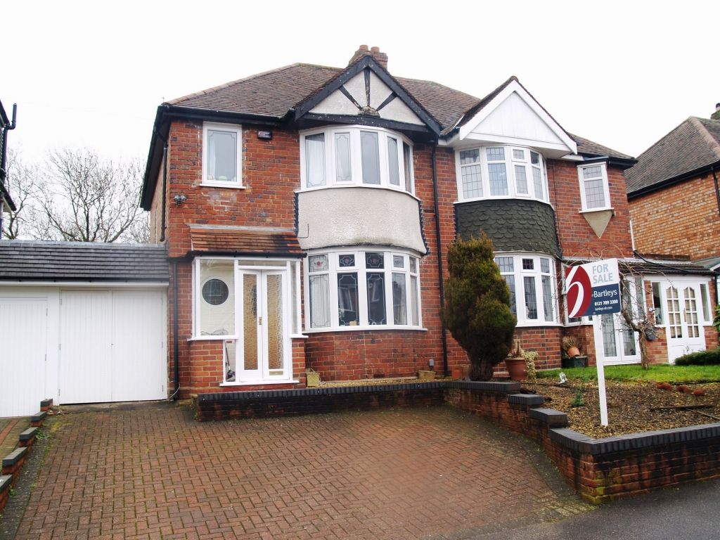 3 bedroom semi detached house SSTC in Solihull - photograph 1.