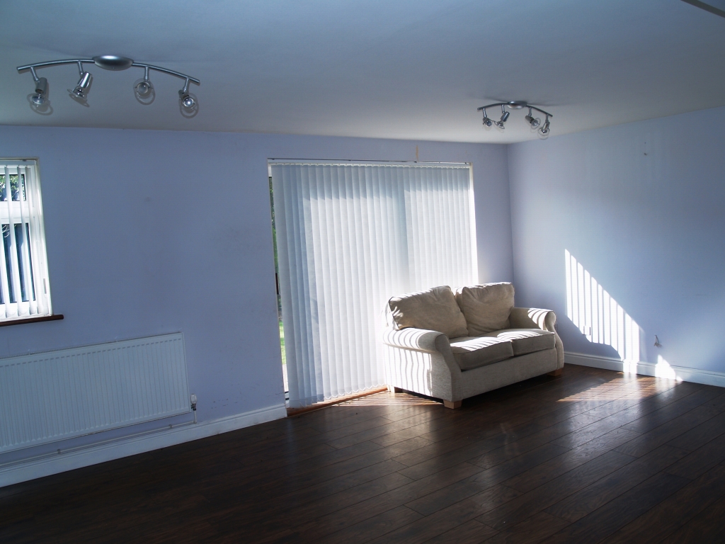 2 bedroom ground floor apartment Application Made in Solihull - photograph 2.