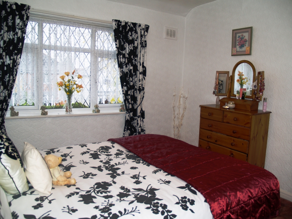 3 bedroom semi detached house SSTC in Birmingham - photograph 7.