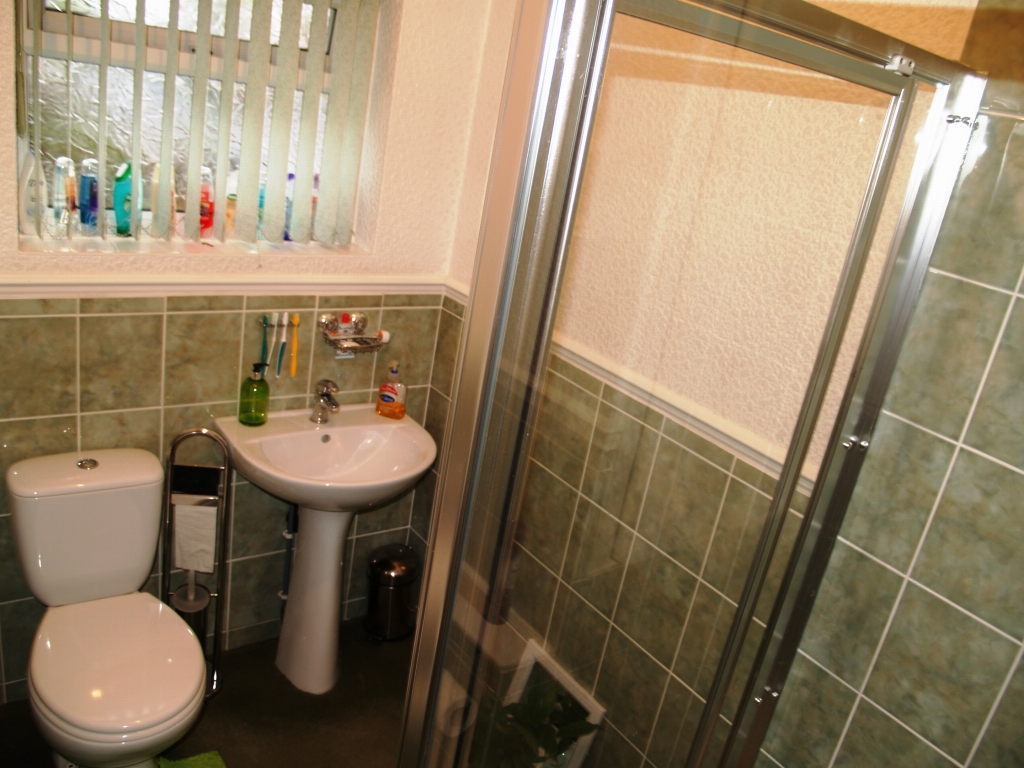 3 bedroom semi detached house SSTC in Birmingham - photograph 10.