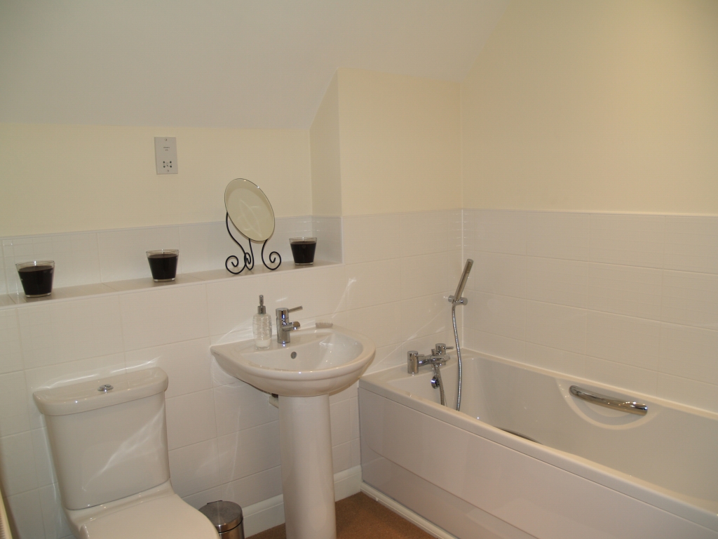 2 bedroom second floor apartment Application Made in Solihull - photograph 7.