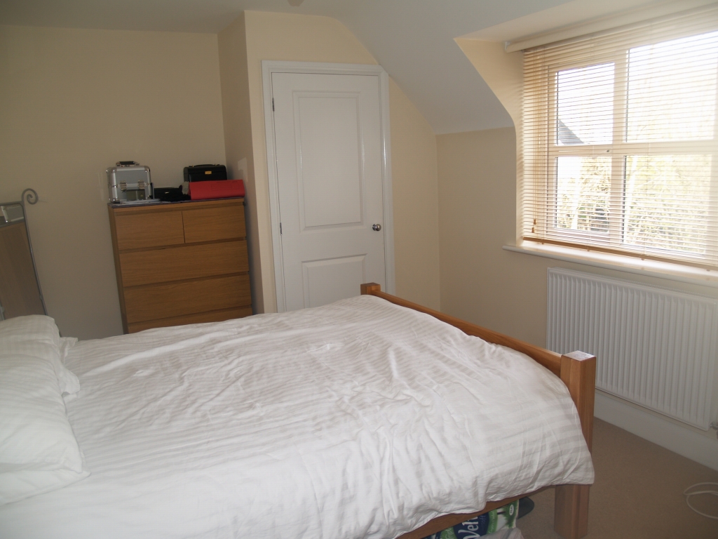 2 bedroom second floor apartment Application Made in Solihull - photograph 4.