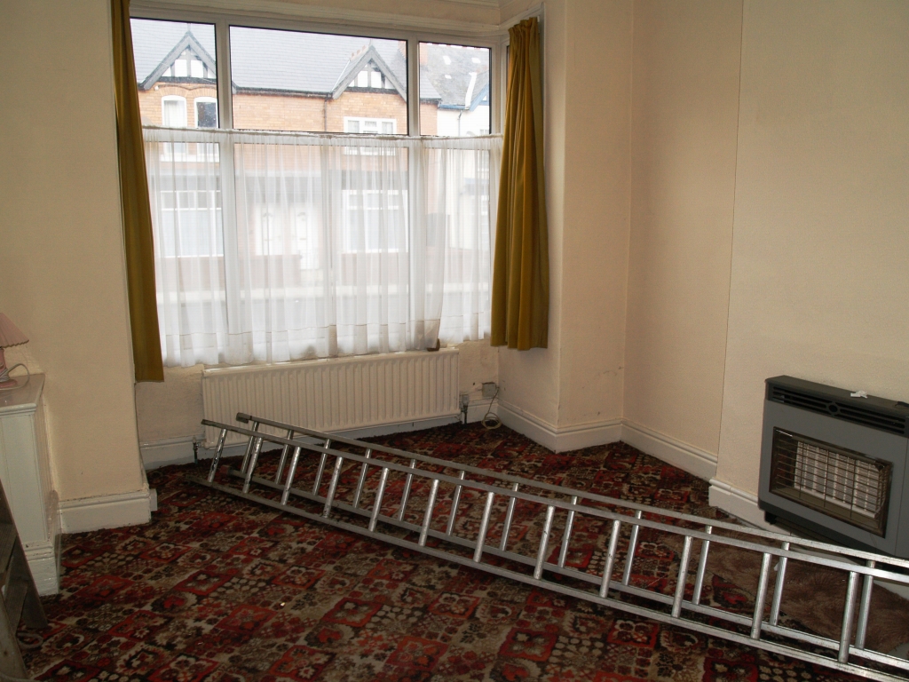 3 bedroom semi detached house SSTC in Birmingham - photograph 4.