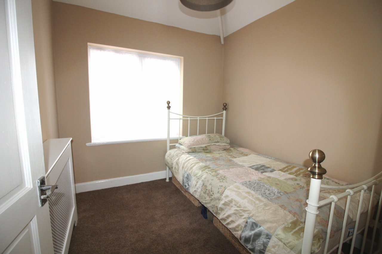 3 bedroom semi detached house SSTC in Birmingham - photograph 6.