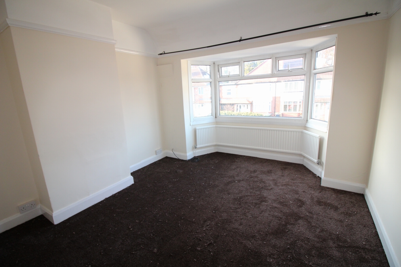 3 bedroom semi detached house SSTC in Solihull - photograph 6.