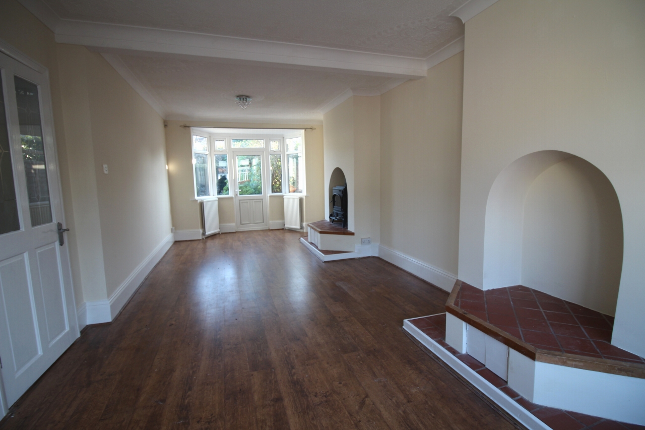 3 bedroom semi detached house SSTC in Solihull - photograph 3.