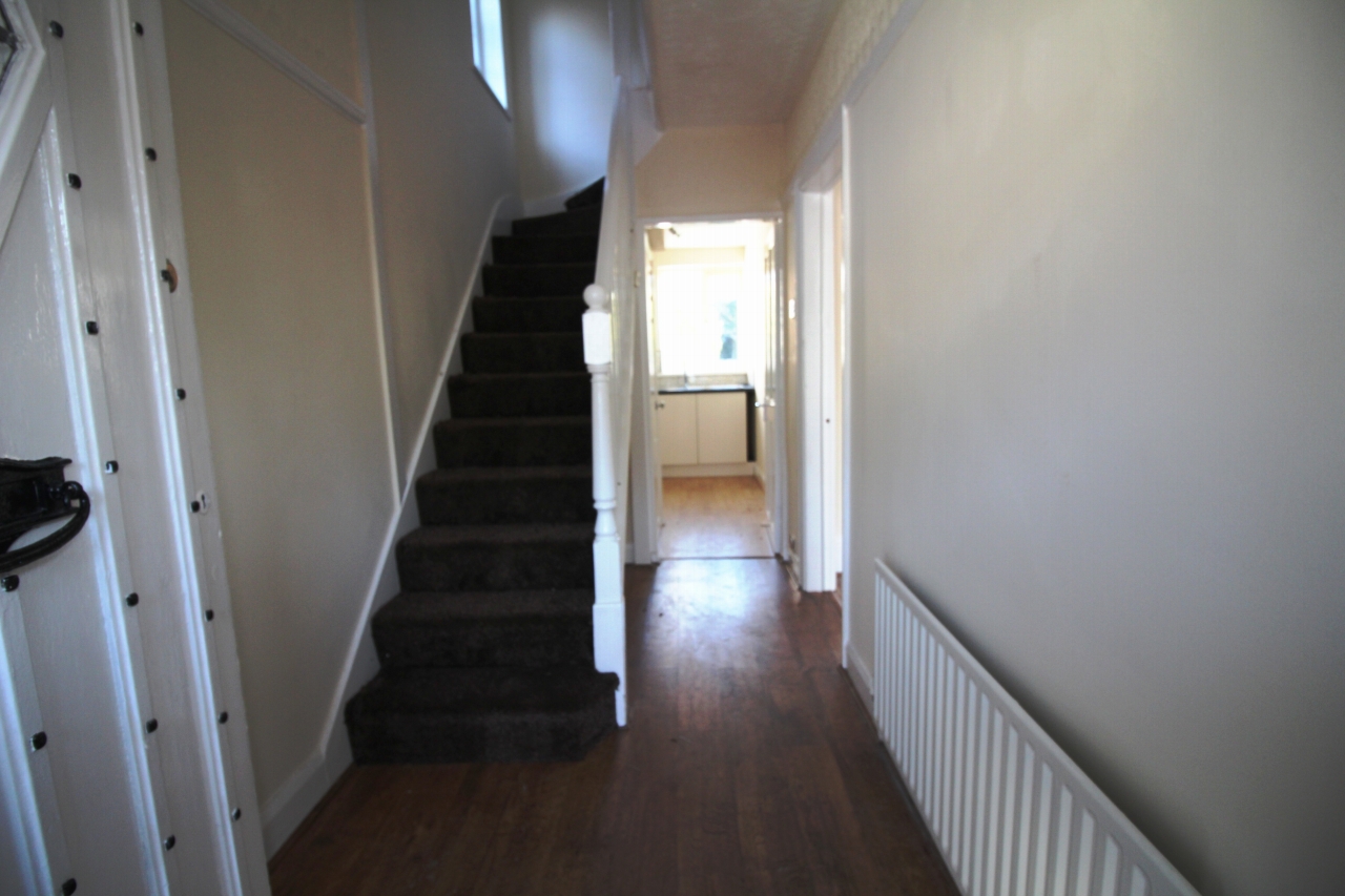 3 bedroom semi detached house SSTC in Solihull - photograph 5.