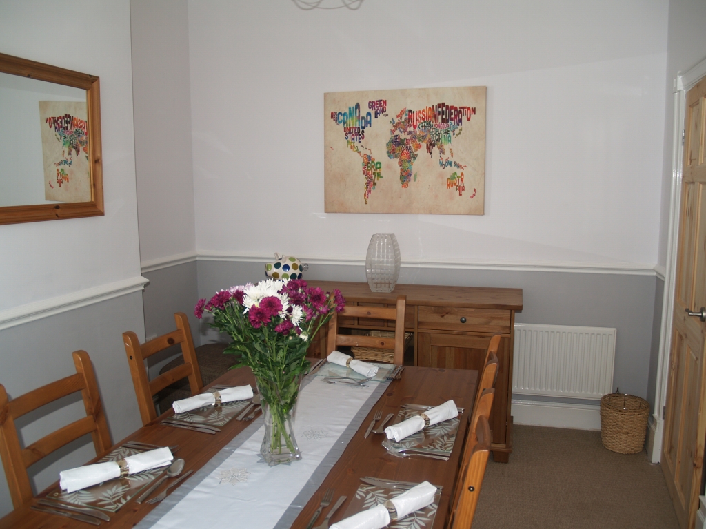 3 bedroom mid terraced house SSTC in Birmingham - photograph 4.