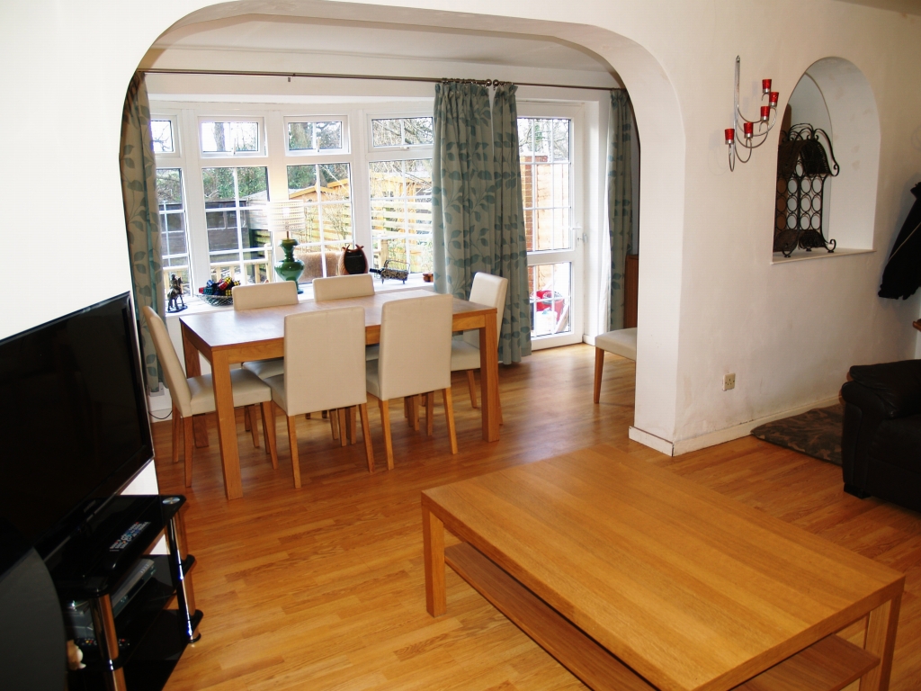 3 bedroom mid terraced house SSTC in Solihull - photograph 6.