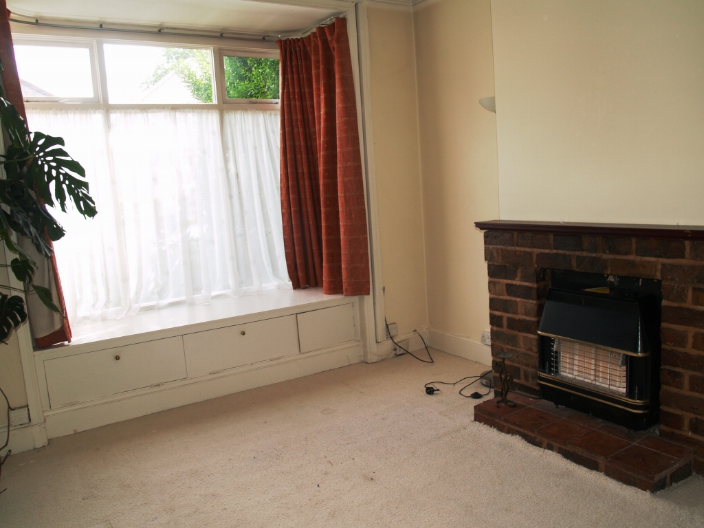 3 bedroom mid terraced house Application Made in Birmingham - photograph 3.