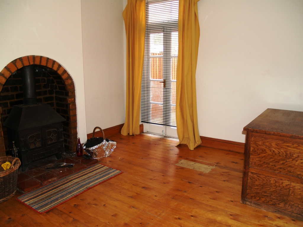 3 bedroom mid terraced house Application Made in Birmingham - photograph 4.