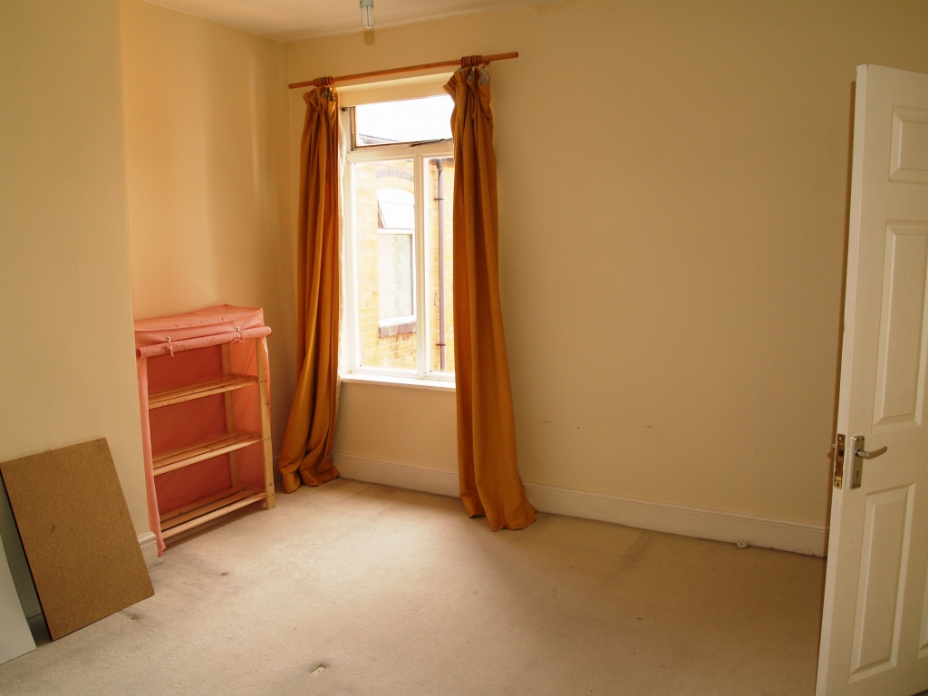 3 bedroom mid terraced house Application Made in Birmingham - photograph 8.