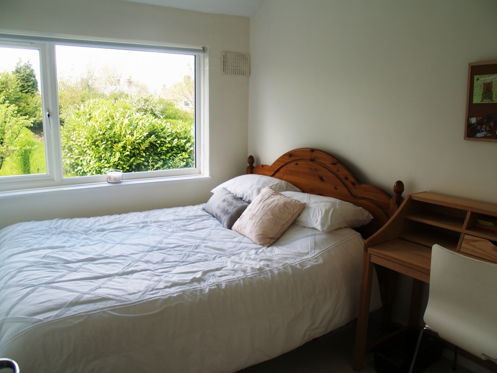 3 bedroom mid terraced house SSTC in Birmingham - photograph 11.