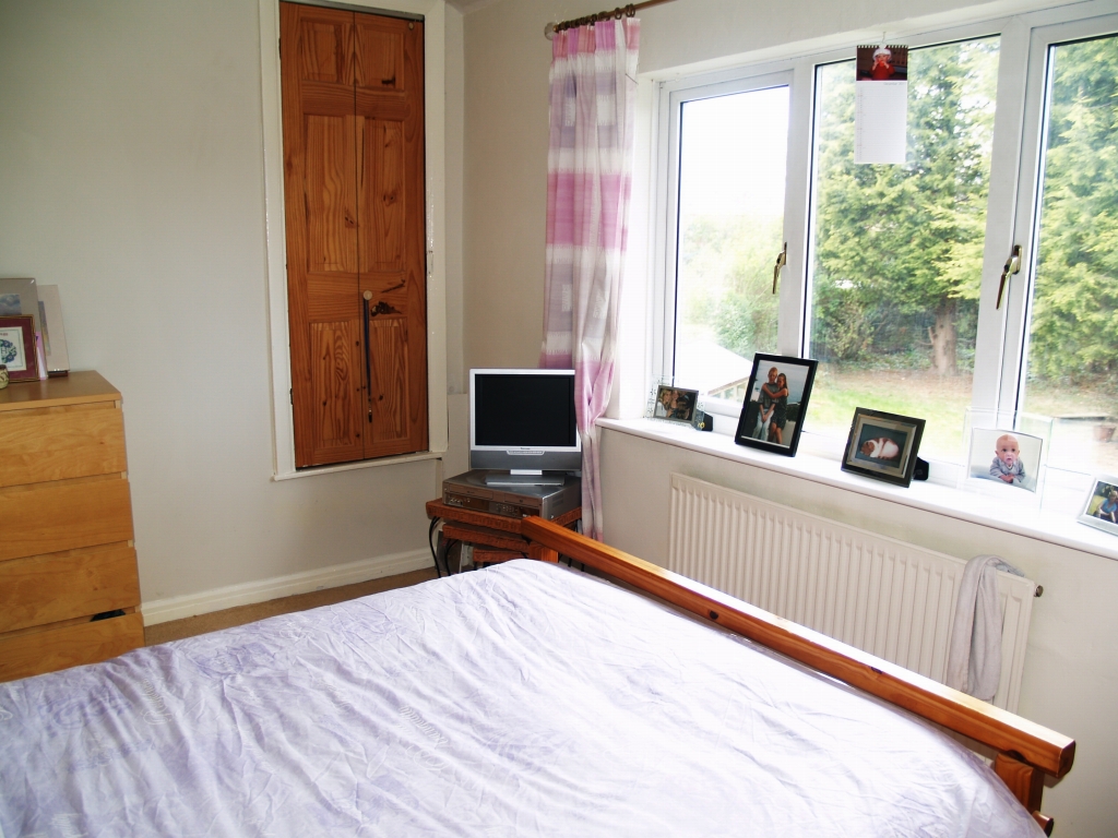 3 bedroom semi detached house SSTC in Birmingham - photograph 9.