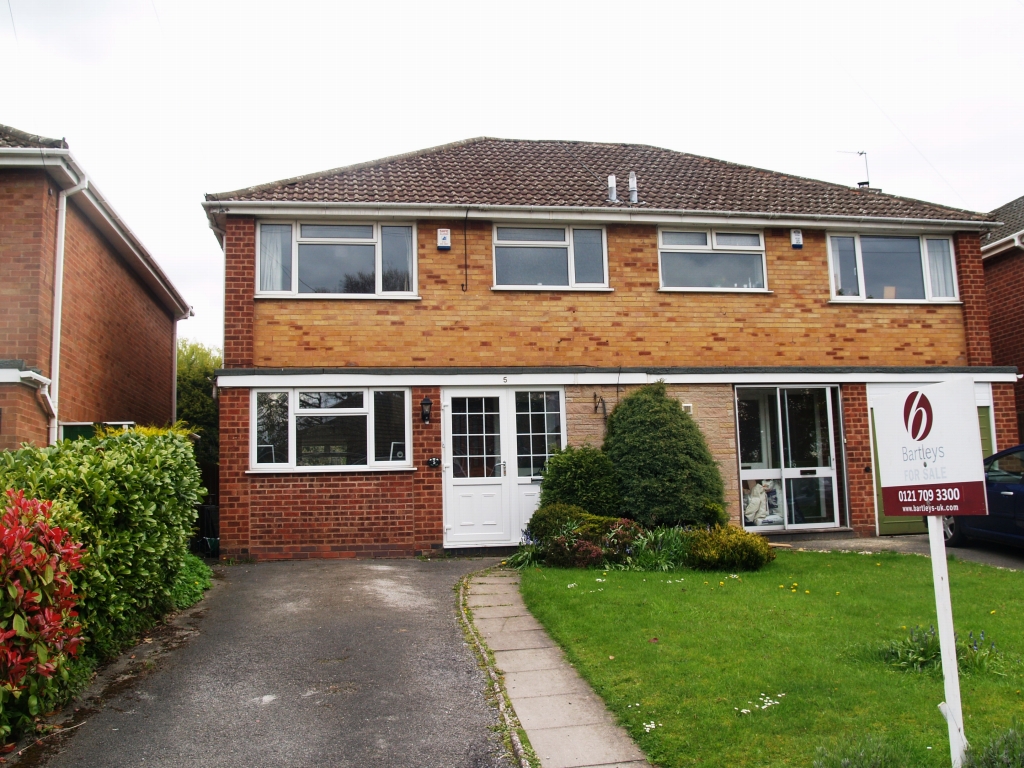 3 bedroom semi detached house SSTC in Solihull - photograph 1.