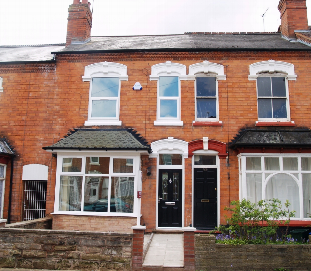 3 bedroom mid terraced house SSTC in Birmingham - Main Image.