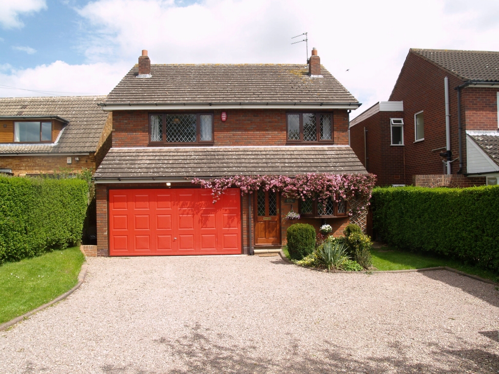 4 bedroom detached house SSTC in Solihull - Main Image.